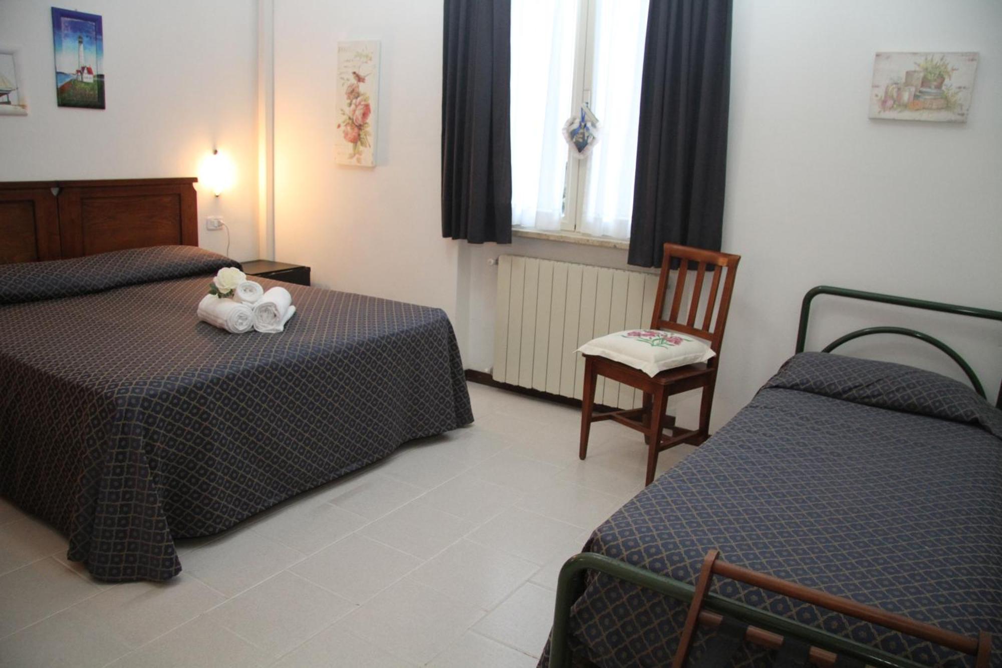 מרינה די גרוסטו Residence I Due Pini חדר תמונה