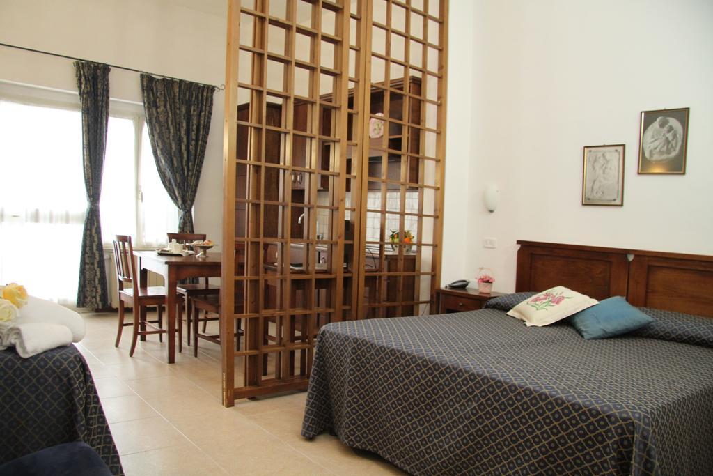 מרינה די גרוסטו Residence I Due Pini מראה חיצוני תמונה