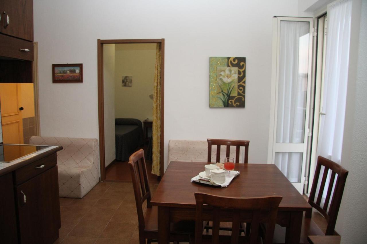 מרינה די גרוסטו Residence I Due Pini מראה חיצוני תמונה